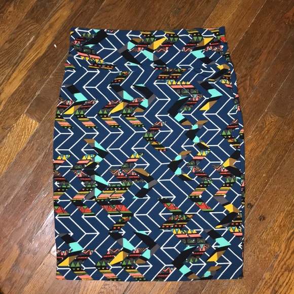 LuLaRoe Pencil Skirt - Picture 1 of 3